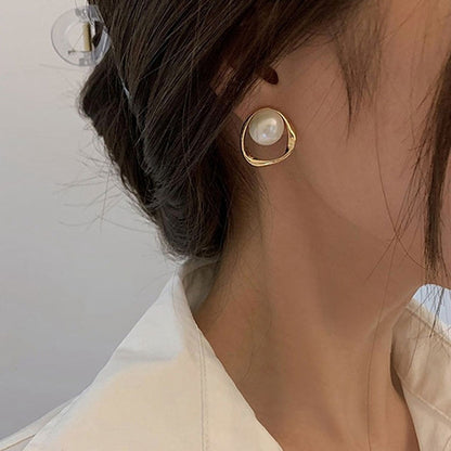 2022 New Design Irregular U-shaped Gold Color Earrings For Woman Korean Crystal Fashion Jewelry Unusual Accessories Party Girls